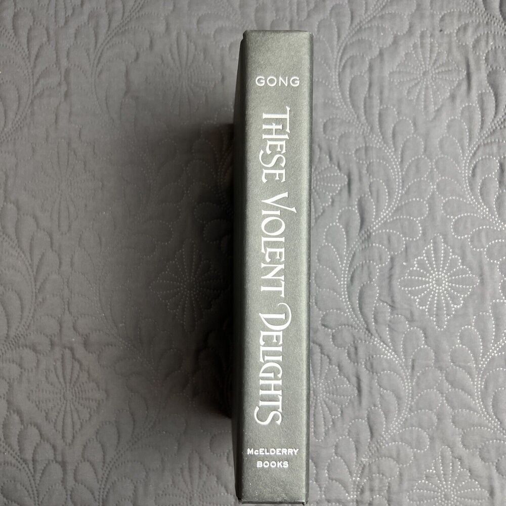These Violent Delights Duet Set Hardcover, by Gong Chloe - NEW Pristine - Picture 8 of 13